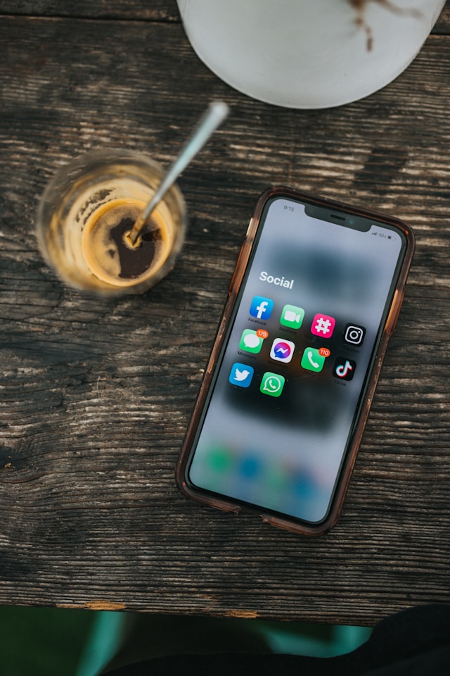la relazione ai tempi social
